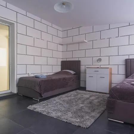 Nobu 44 ' Heart Of * Sarajevo